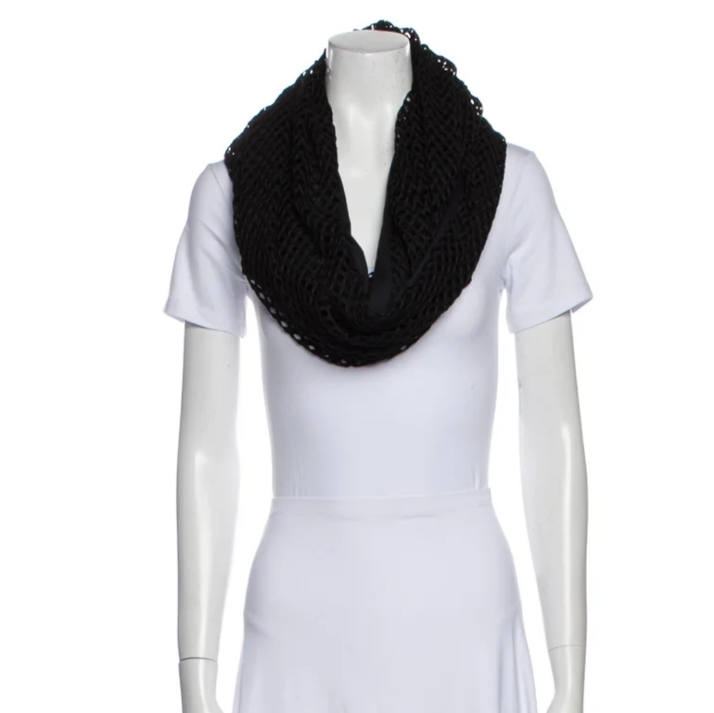 ALALA  Scarf, Black